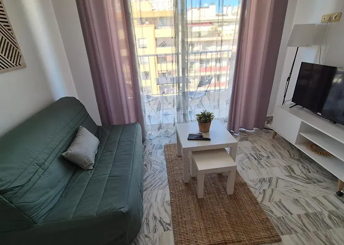 Cosy 1 Bedroom, Balcony, Promenade Des *