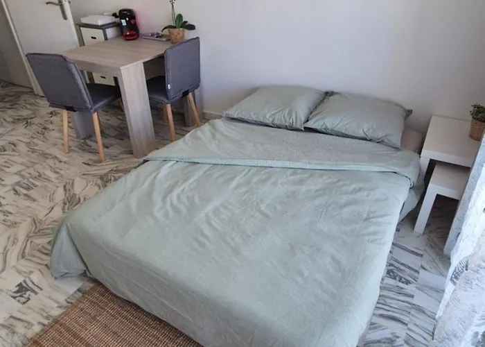 Cosy 1 Bedroom, Balcony, Promenade Des